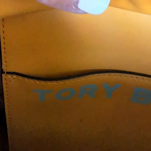 ✨ TORY BURCH Gemini Link Tote Bag - Picture 8 of 16